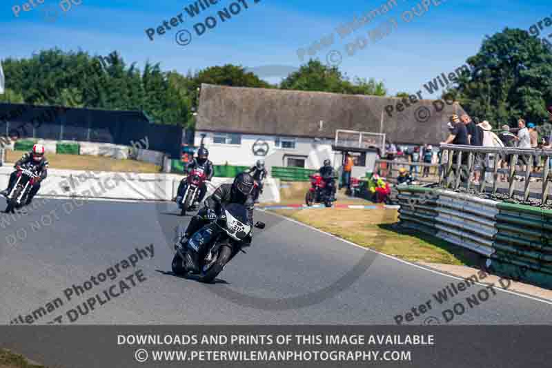 Vintage motorcycle club;eventdigitalimages;mallory park;mallory park trackday photographs;no limits trackdays;peter wileman photography;trackday digital images;trackday photos;vmcc festival 1000 bikes photographs